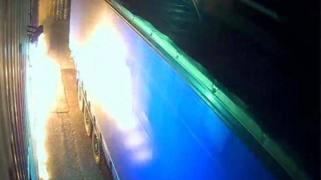 Additional article image