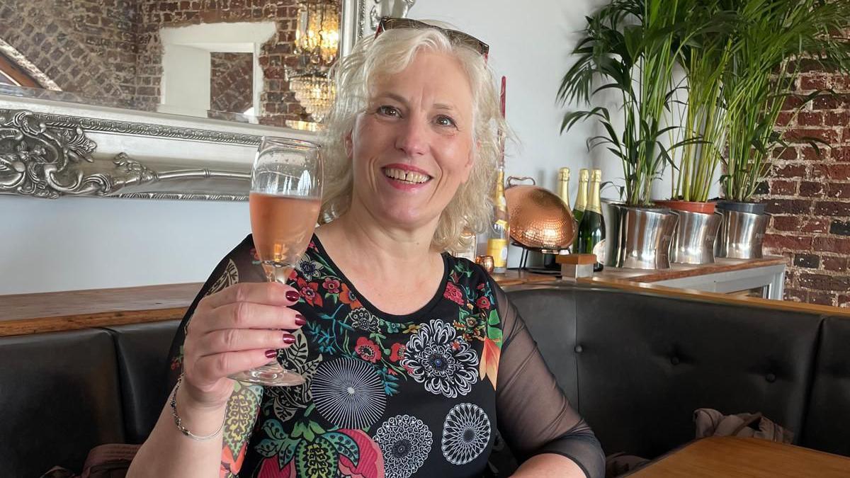 Additional article image